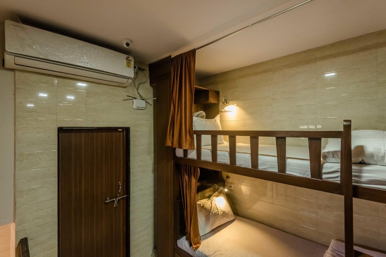 Awesome Dormitory - Men Only Βομβάη Εξωτερικό φωτογραφία