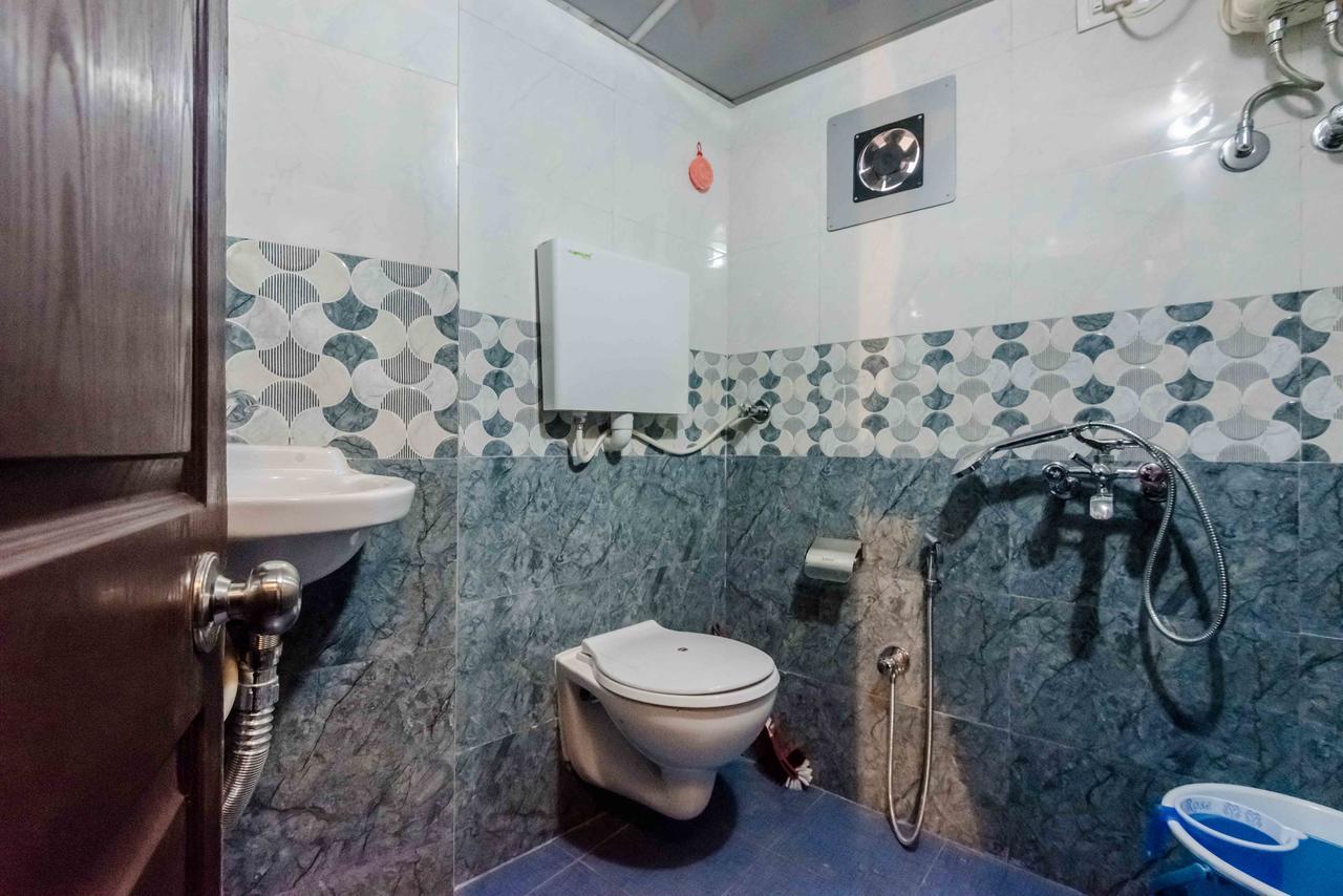 Awesome Dormitory - Men Only Βομβάη Εξωτερικό φωτογραφία