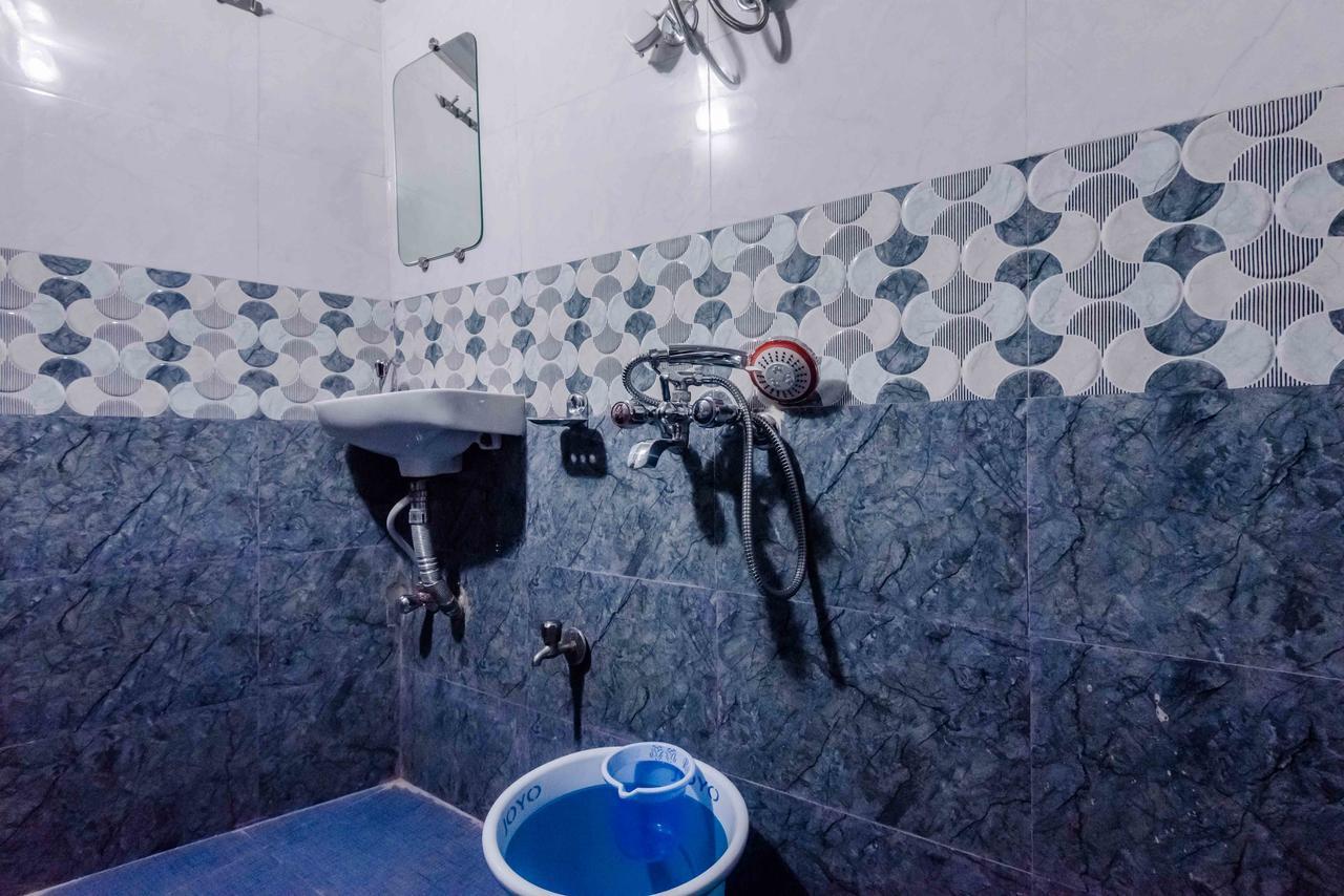 Awesome Dormitory - Men Only Βομβάη Εξωτερικό φωτογραφία