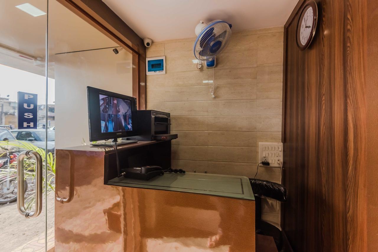 Awesome Dormitory - Men Only Βομβάη Εξωτερικό φωτογραφία