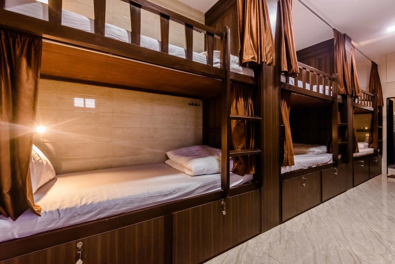 Awesome Dormitory - Men Only Βομβάη Εξωτερικό φωτογραφία