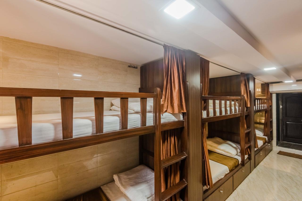Awesome Dormitory - Men Only Βομβάη Εξωτερικό φωτογραφία