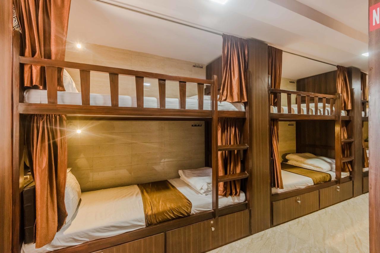 Awesome Dormitory - Men Only Βομβάη Εξωτερικό φωτογραφία