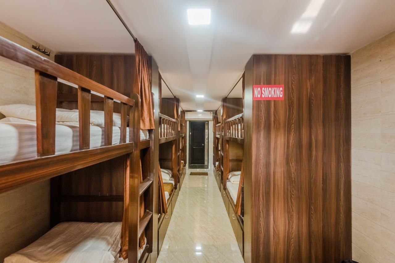 Awesome Dormitory - Men Only Βομβάη Εξωτερικό φωτογραφία