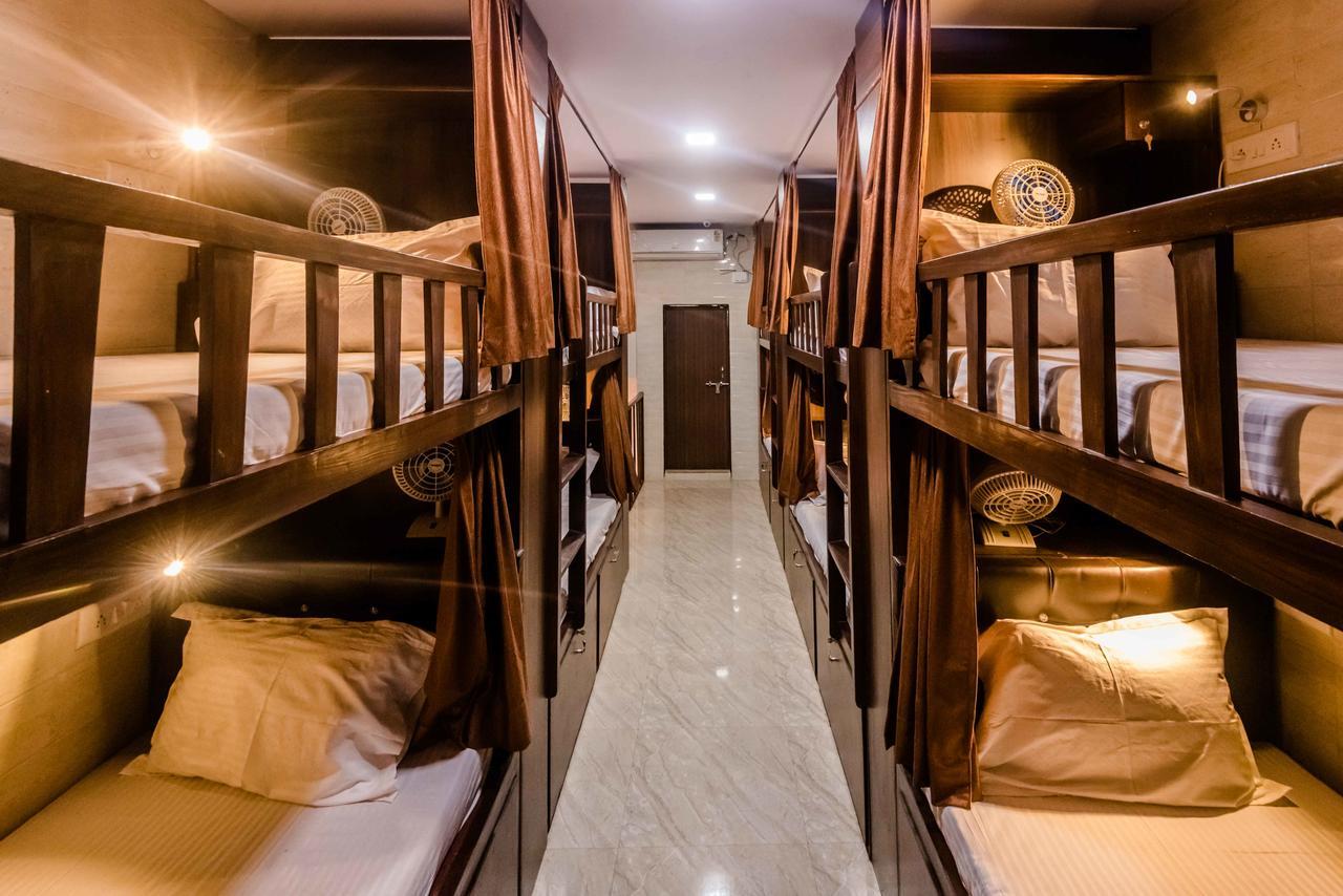 Awesome Dormitory - Men Only Βομβάη Εξωτερικό φωτογραφία