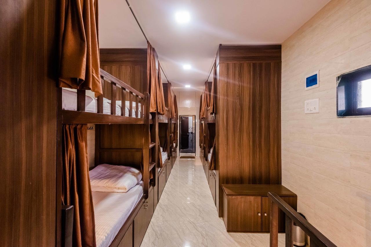 Awesome Dormitory - Men Only Βομβάη Εξωτερικό φωτογραφία